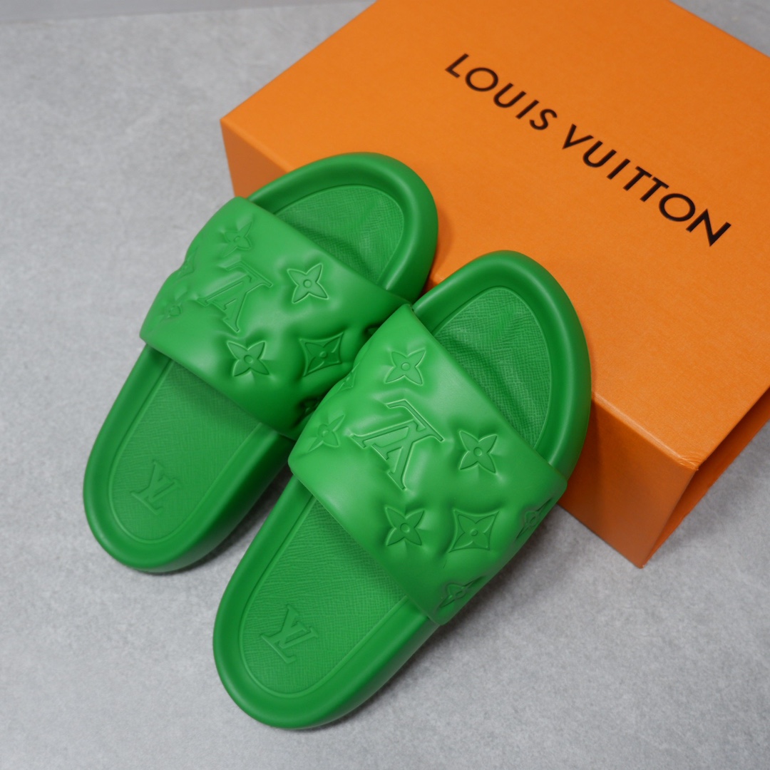 LOUIS VUITTON SLIPPERS