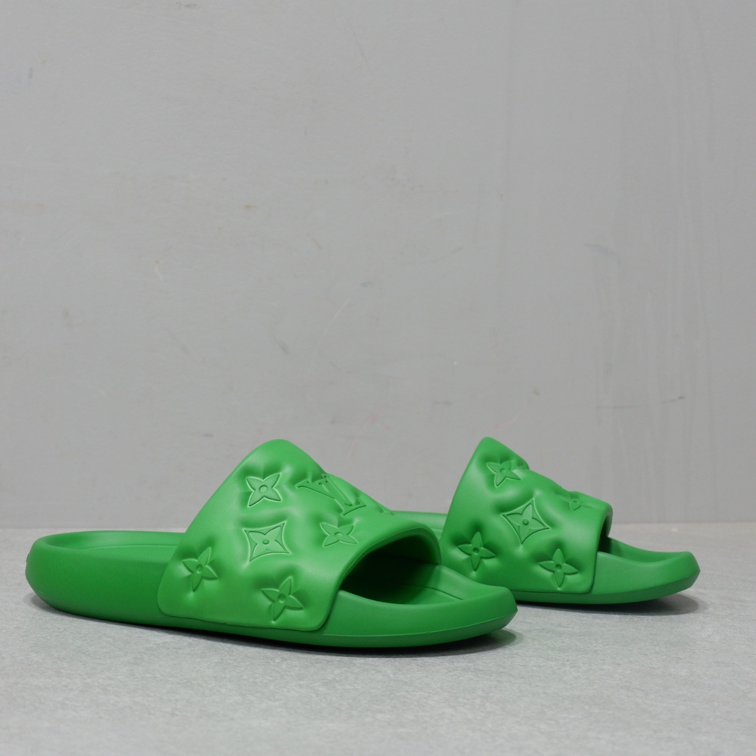 LOUIS VUITTON SLIPPERS