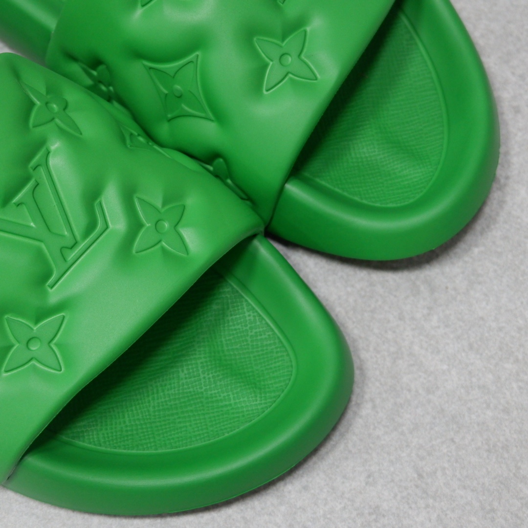 LOUIS VUITTON SLIPPERS