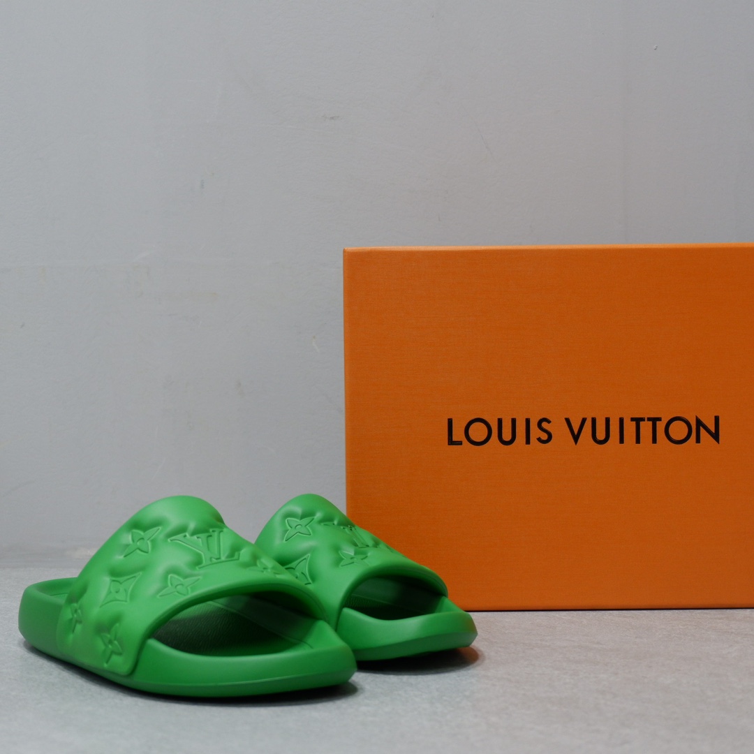 LOUIS VUITTON SLIPPERS