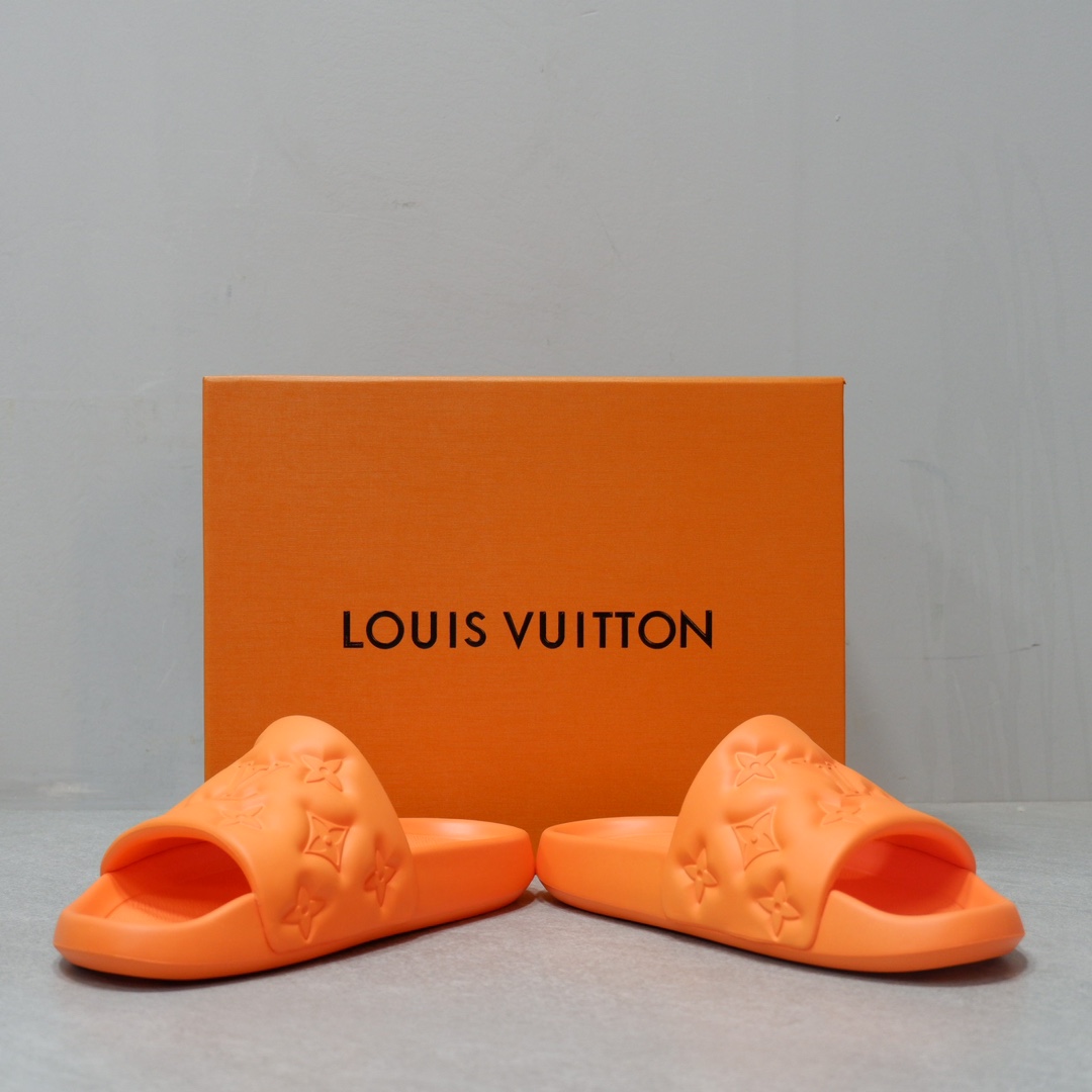 LOUIS VUITTON SLIPPERS
