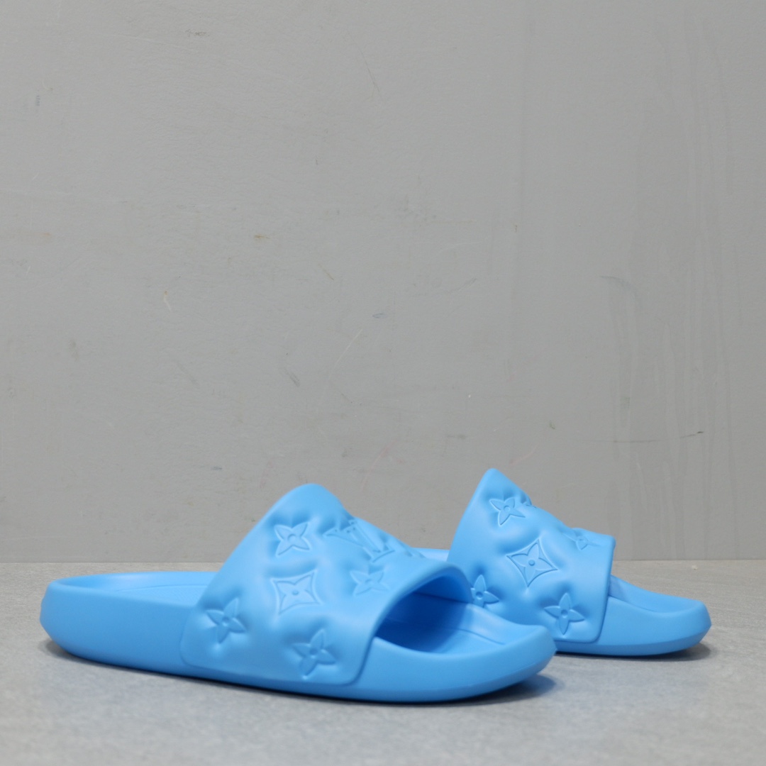 LOUIS VUITTON SLIPPERS
