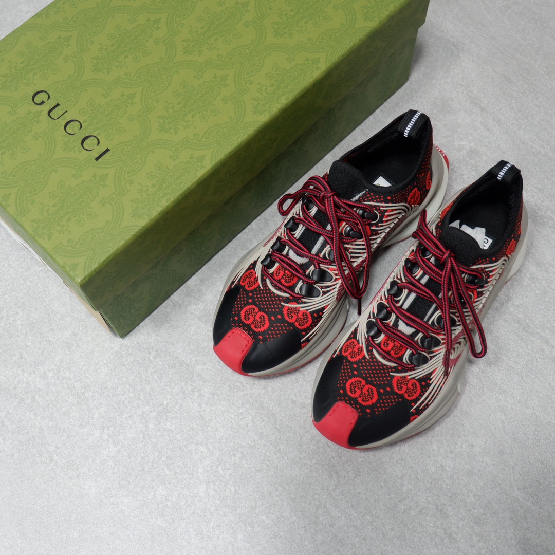GUCCI SNEAKERS