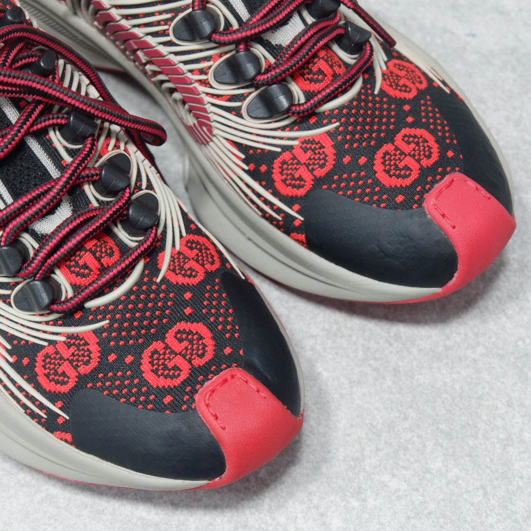 GUCCI SNEAKERS