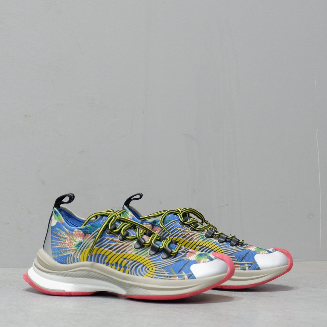 GUCCI SNEAKERS