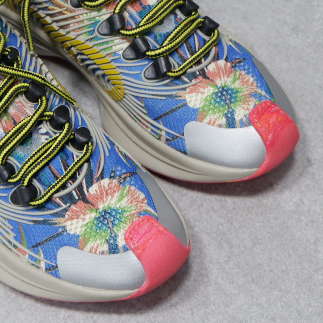 GUCCI SNEAKERS