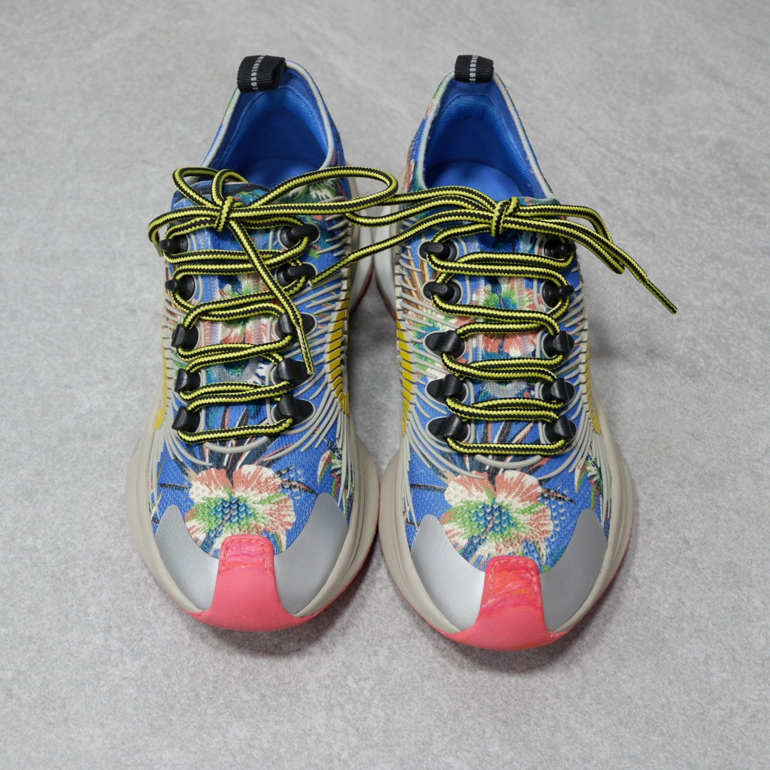 GUCCI SNEAKERS