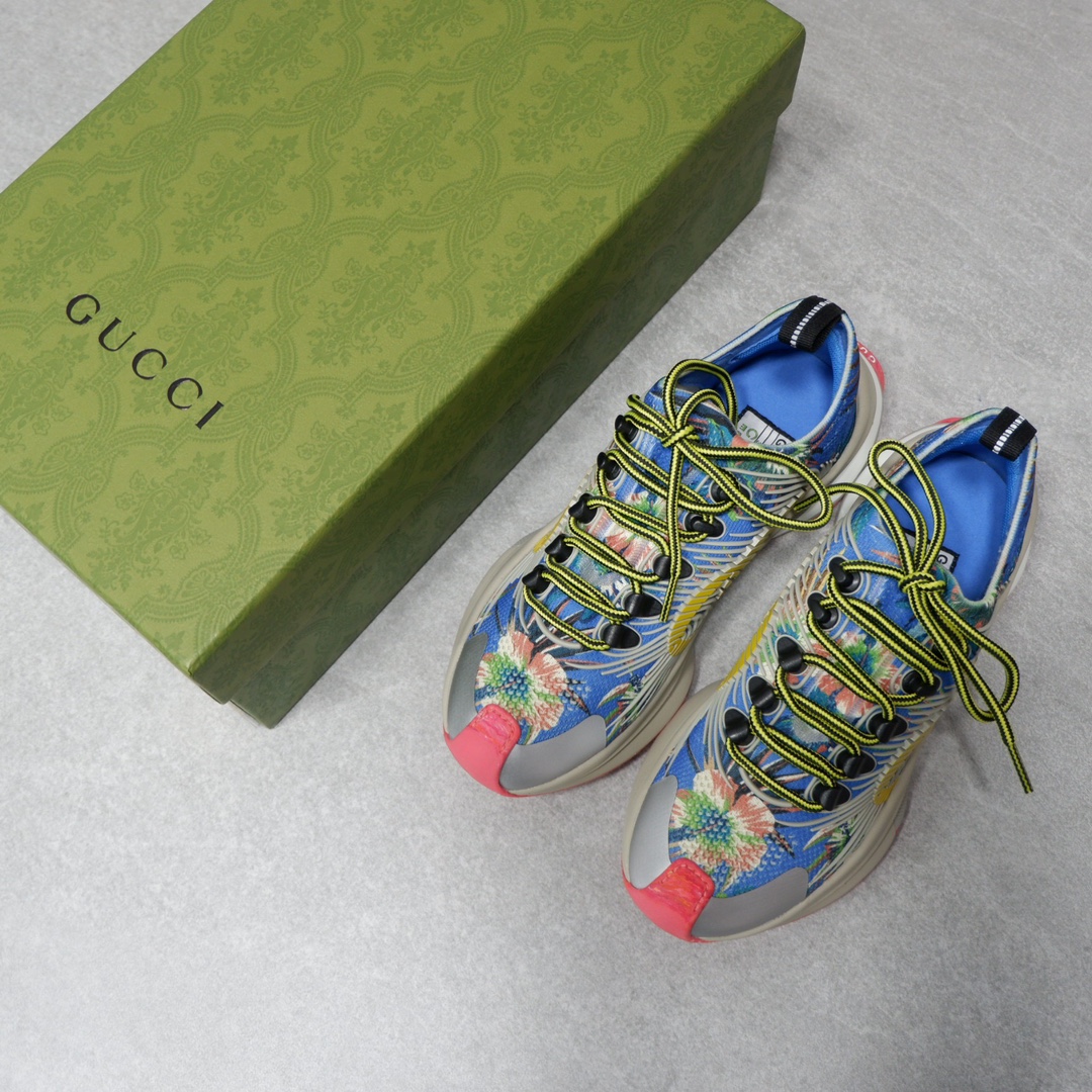 GUCCI SNEAKERS