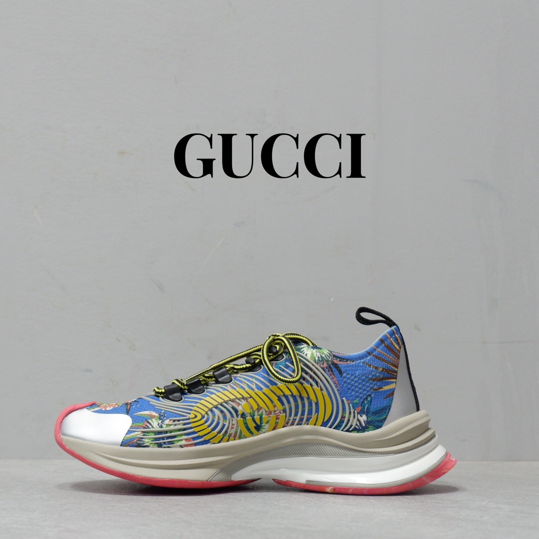 GUCCI SNEAKERS