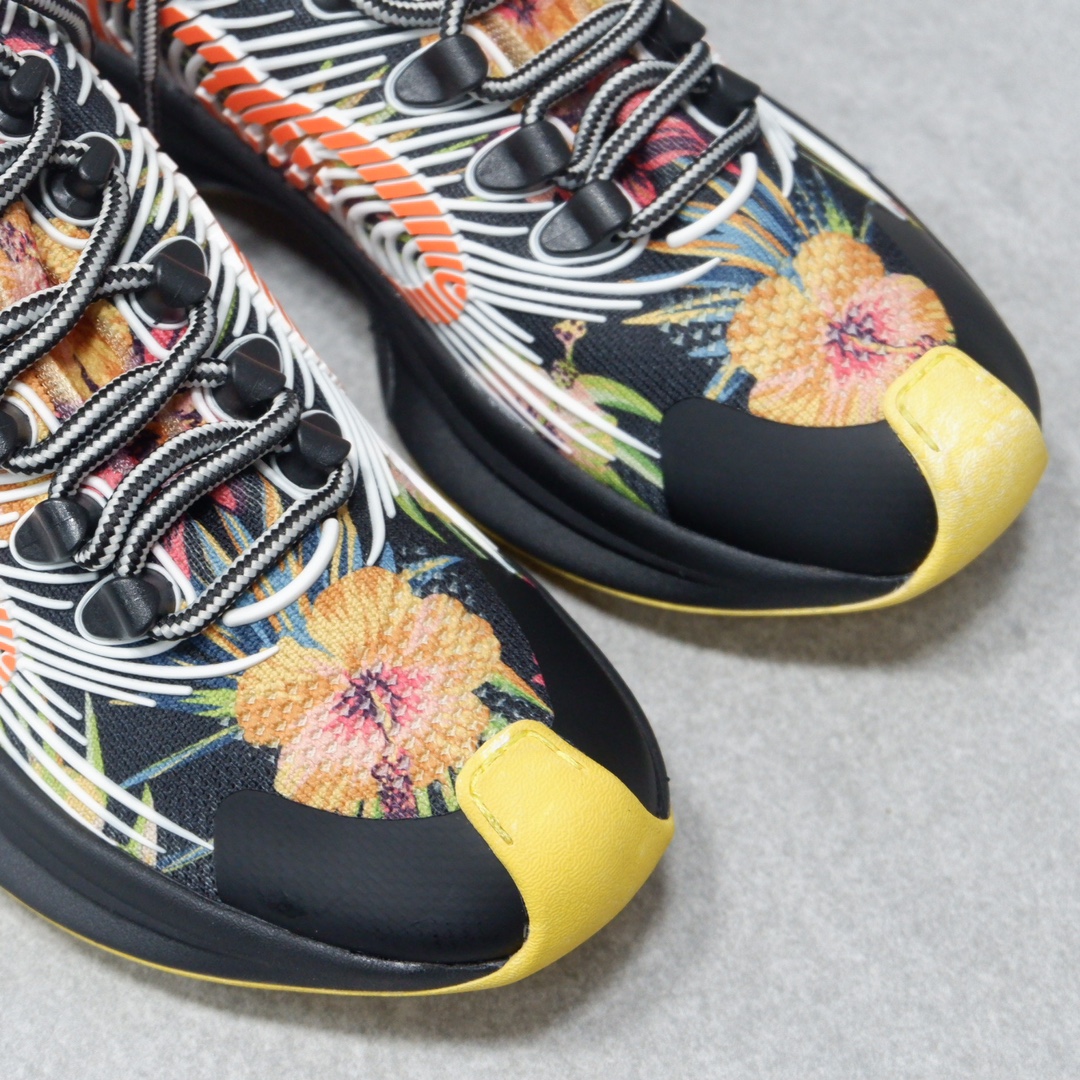 GUCCI SNEAKERS