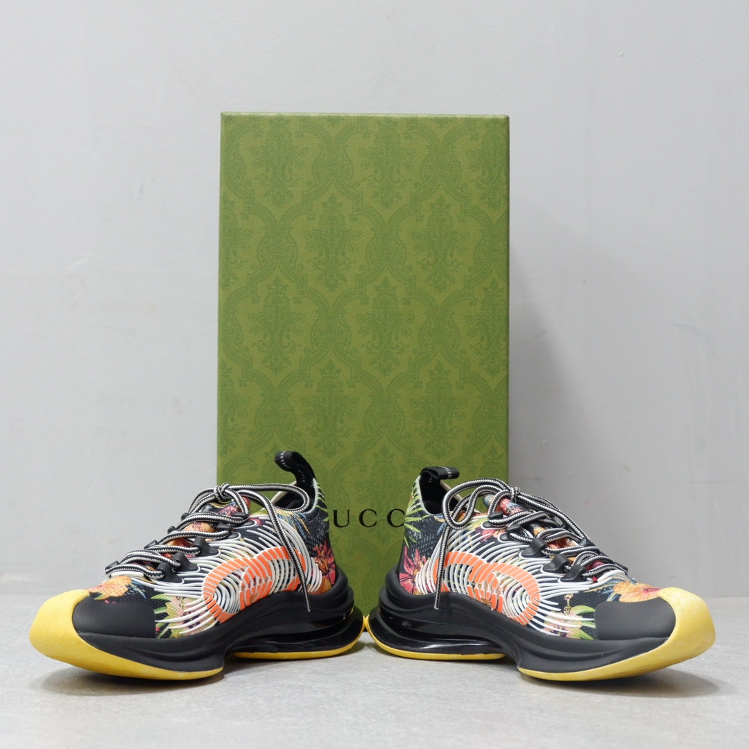 GUCCI SNEAKERS