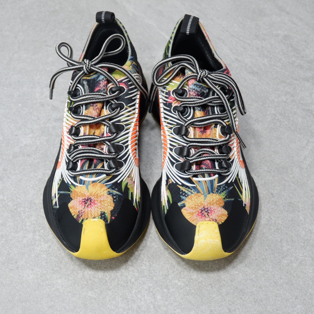 GUCCI SNEAKERS