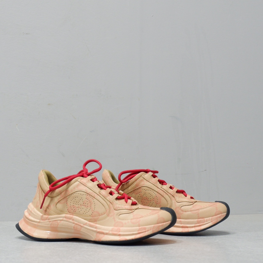 GUCCI SNEAKERS 