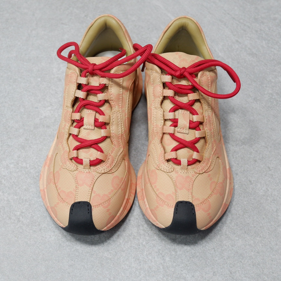 GUCCI SNEAKERS 