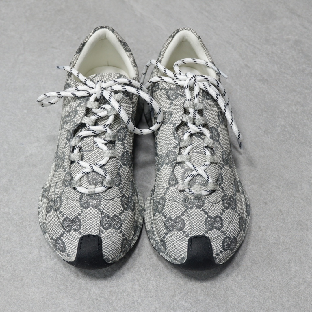 GUCCI SNEAKERS 