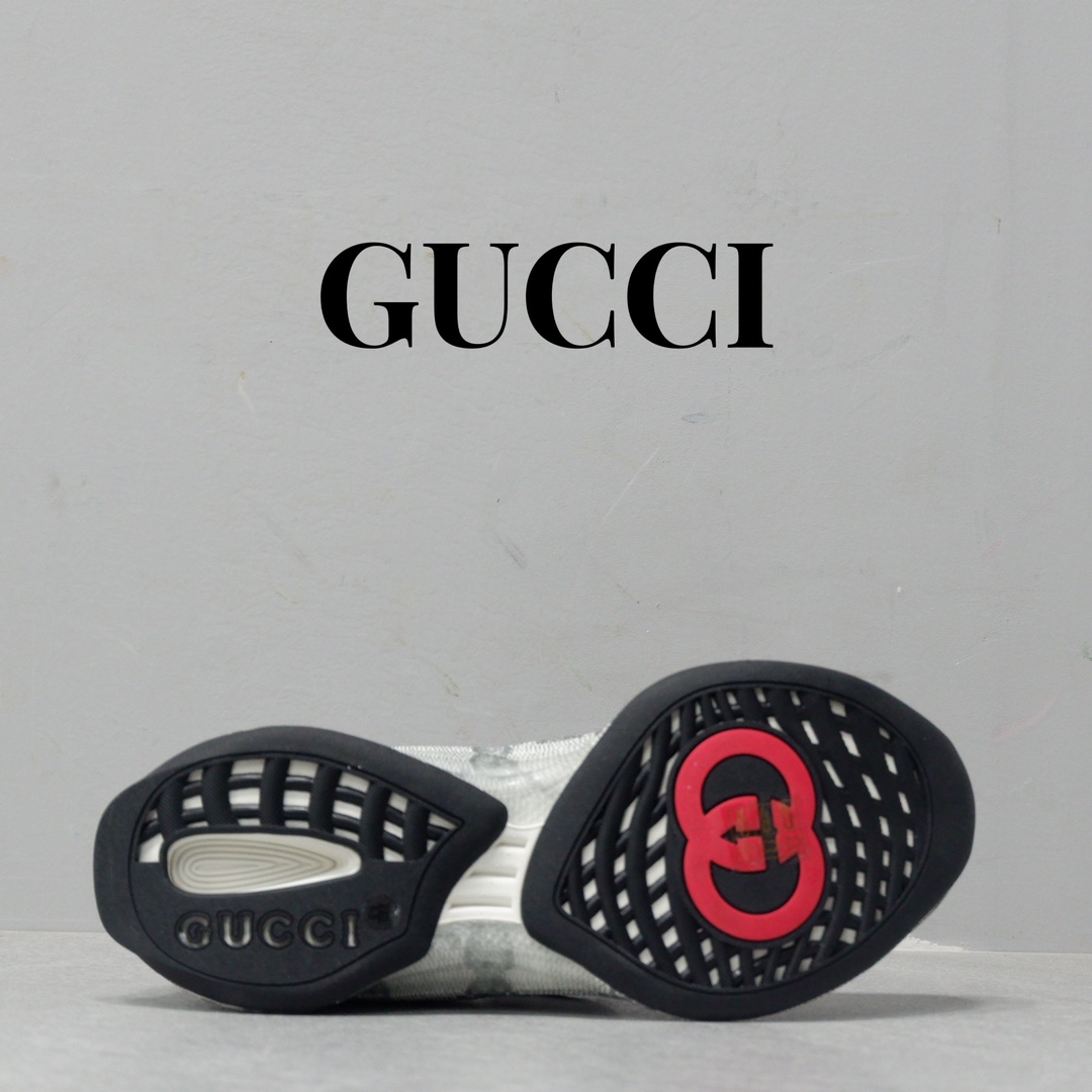 GUCCI SNEAKERS 