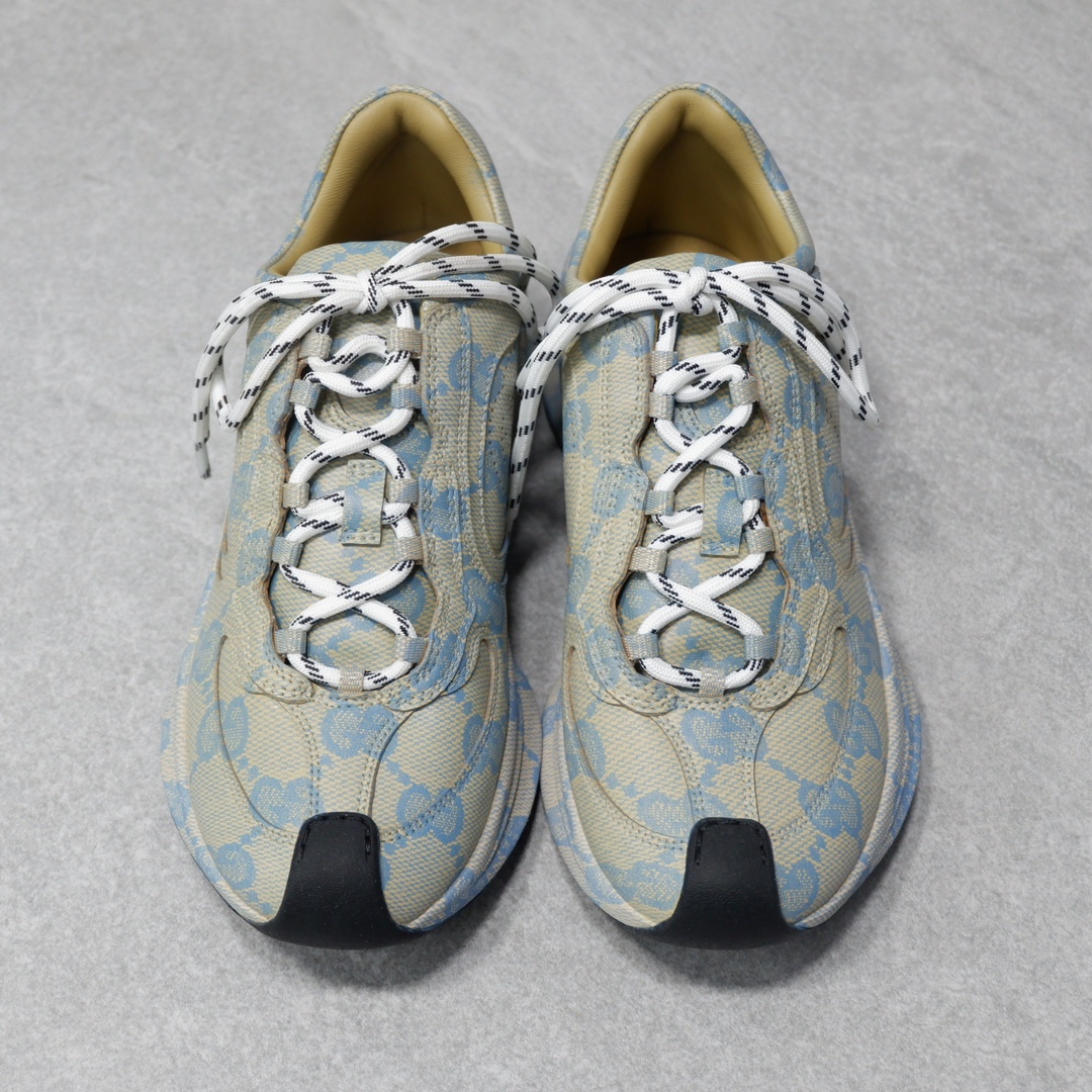 GUCCI SNEAKERS 
