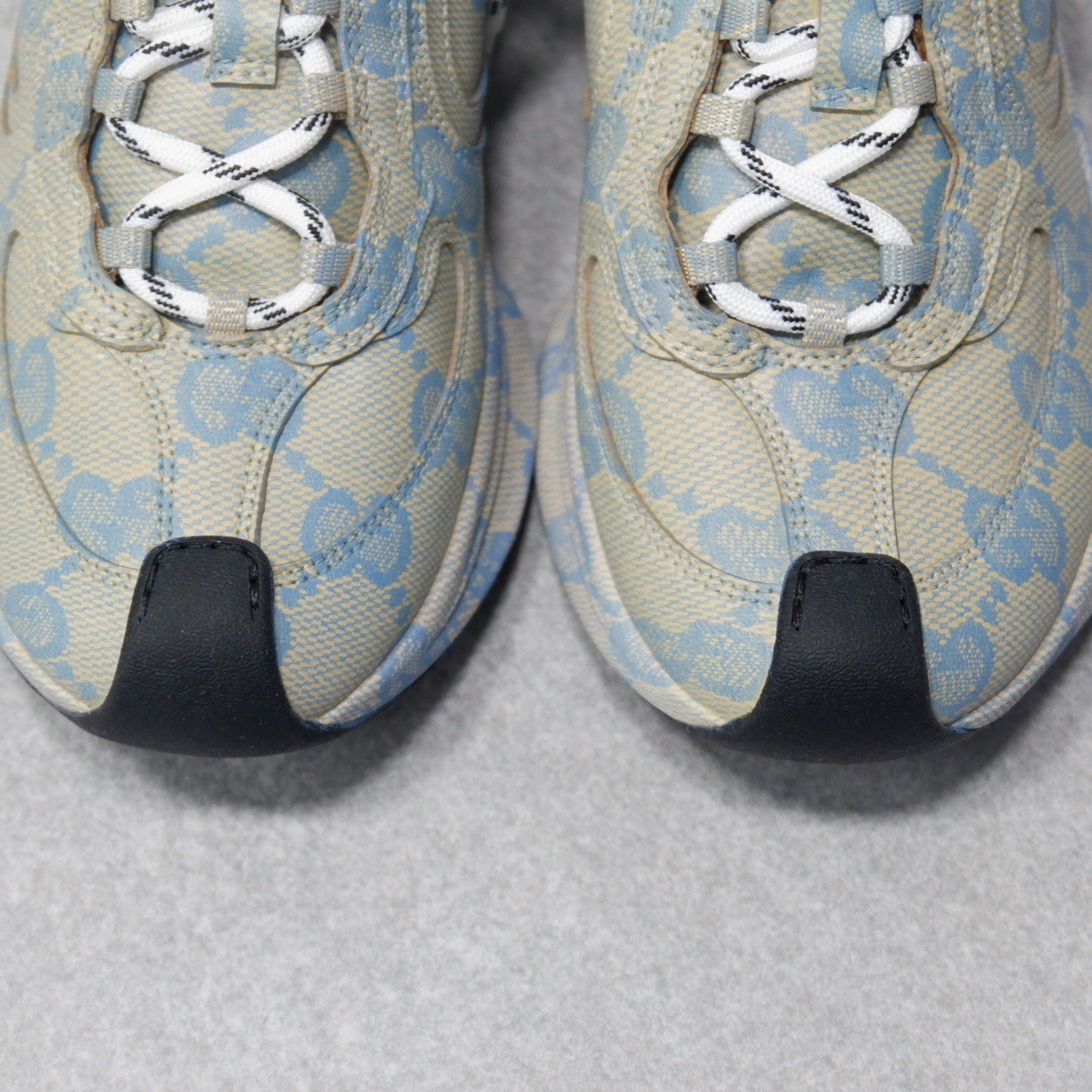 GUCCI SNEAKERS 