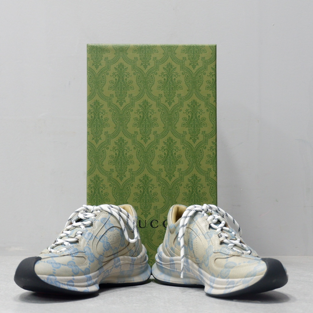 GUCCI SNEAKERS 