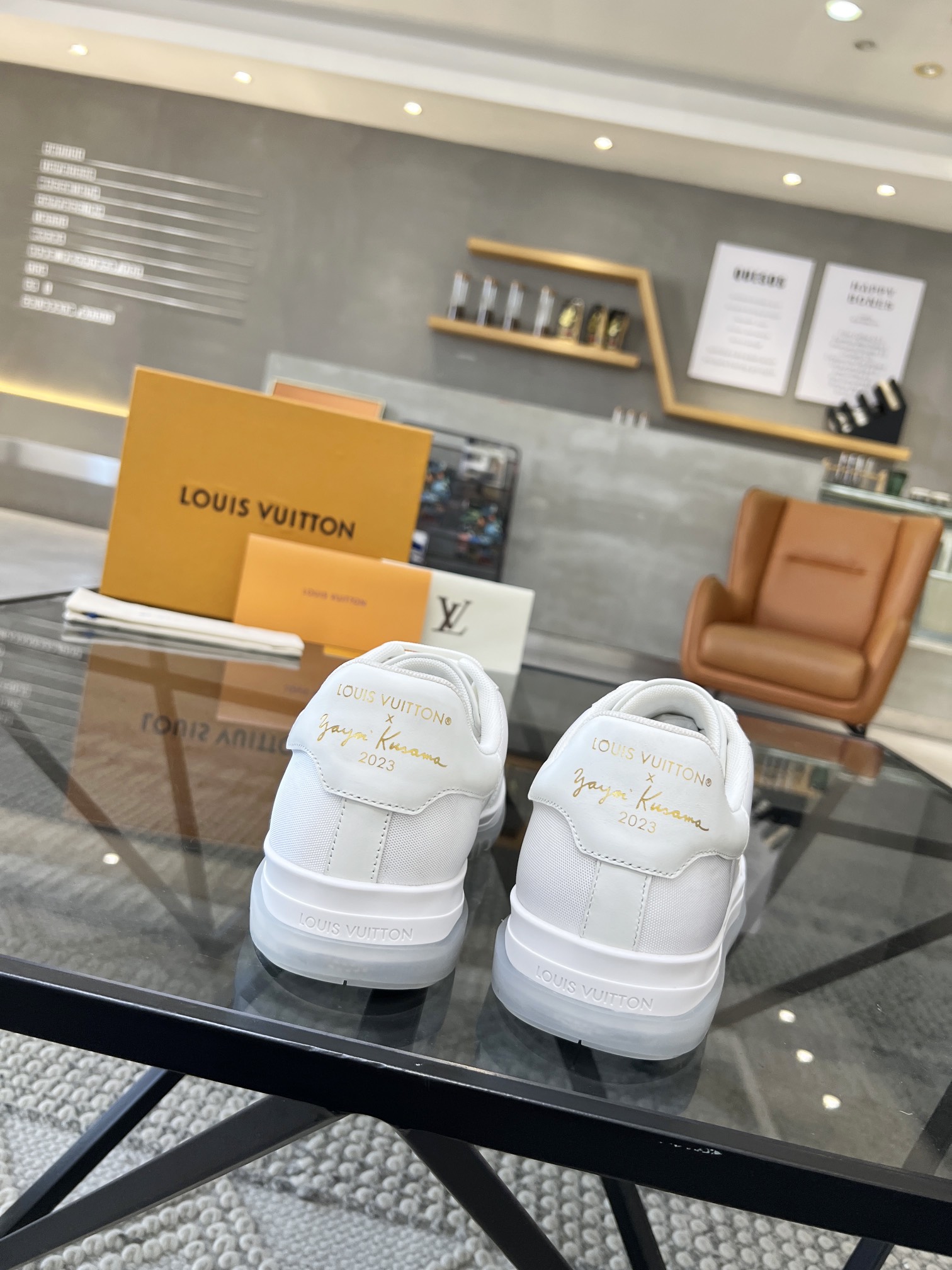 LOUIS VUITTON SHOES 