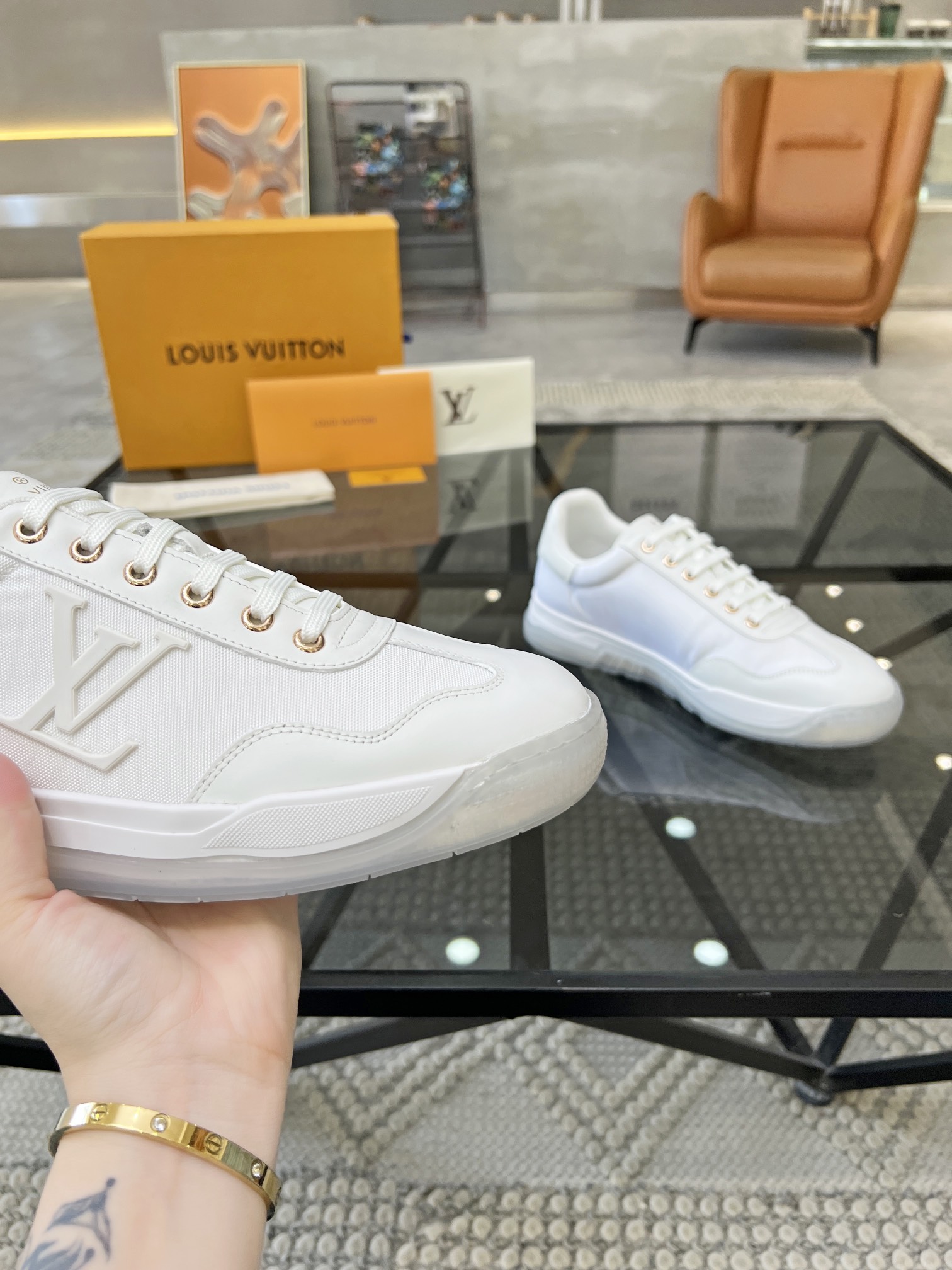 LOUIS VUITTON SHOES 
