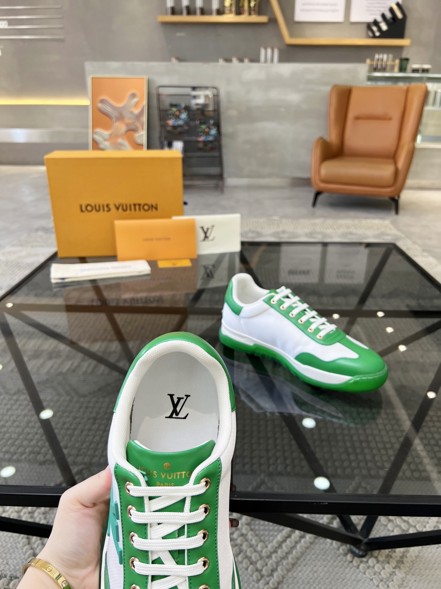 LOUIS VUITTON SHOES 
