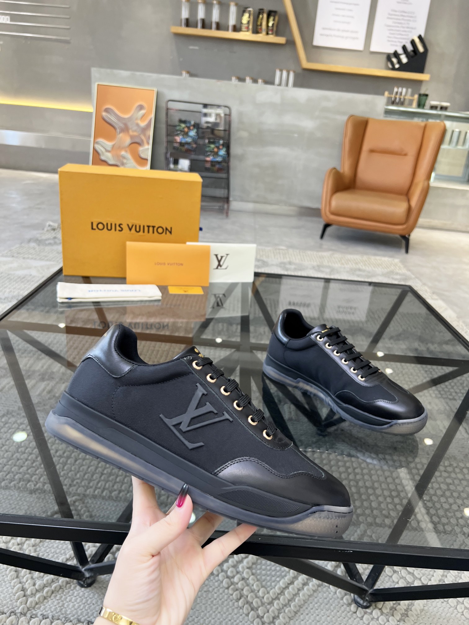 LOUIS VUITTON SHOES 