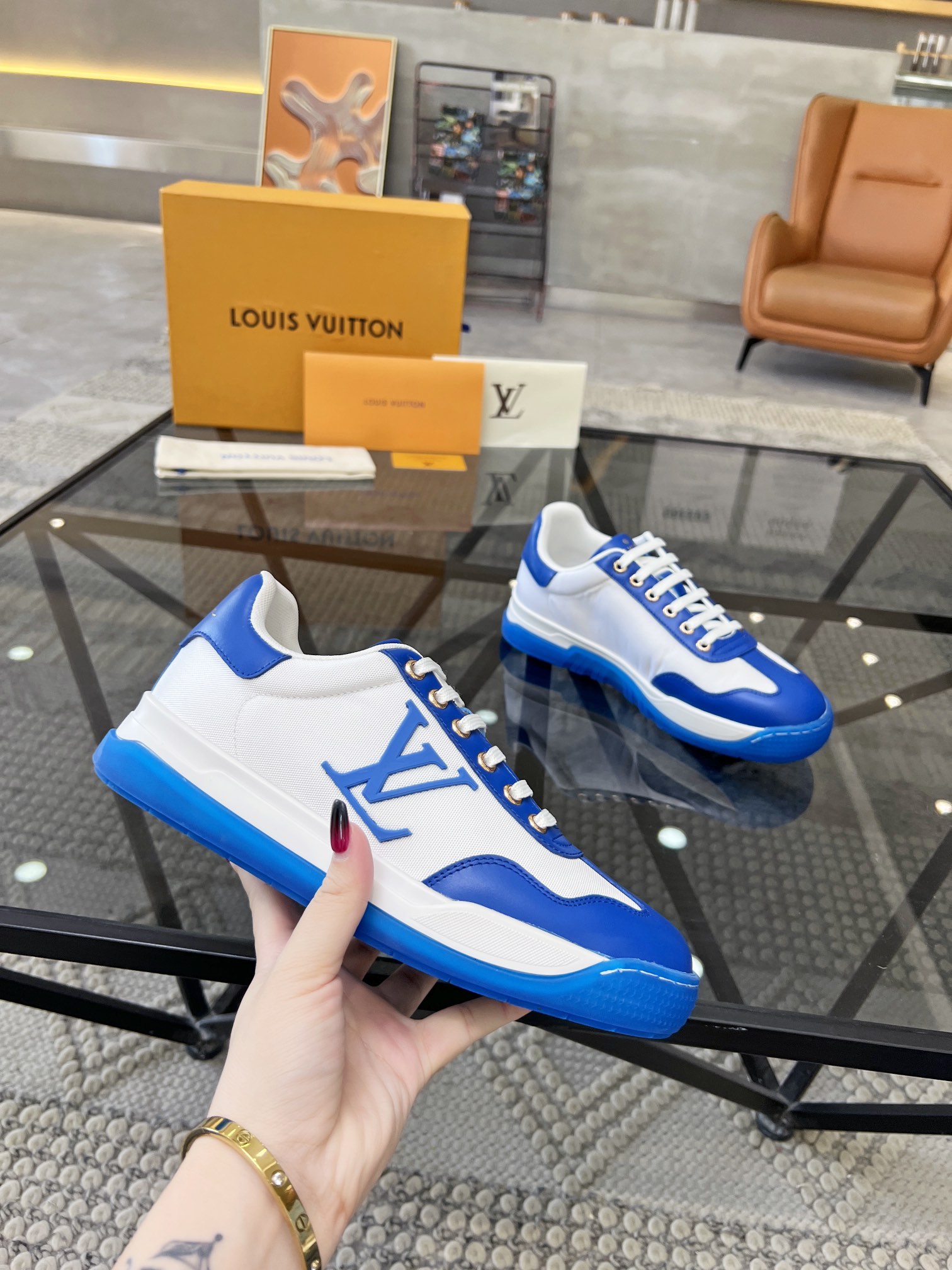 LOUIS VUITTON SHOES 