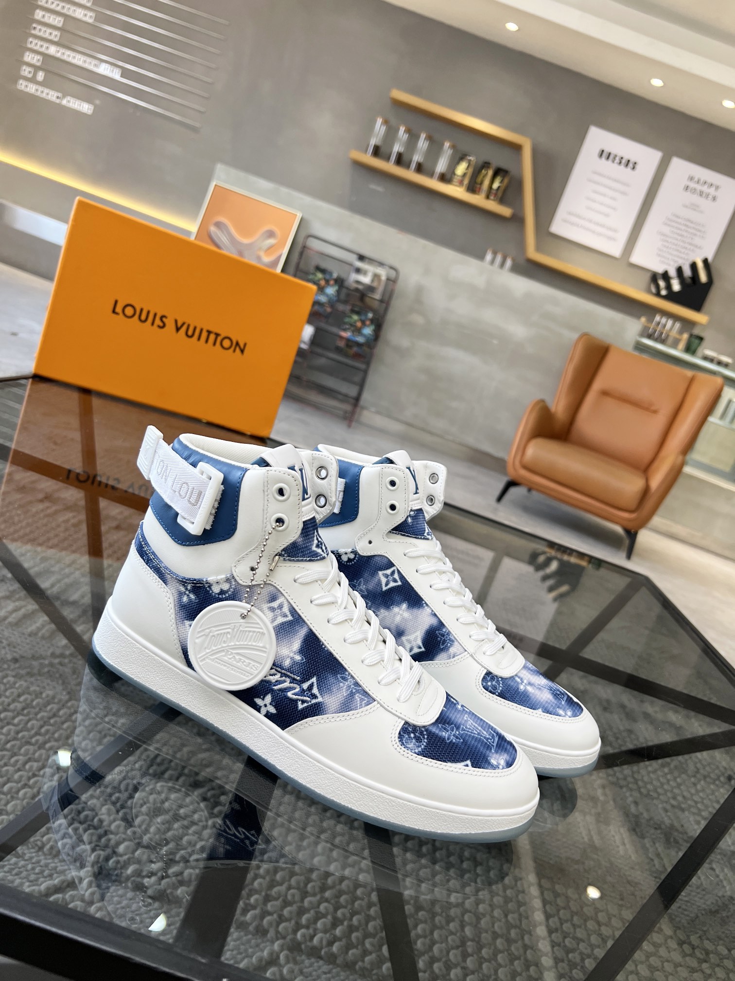 LOUIS VUITTON SHOES 