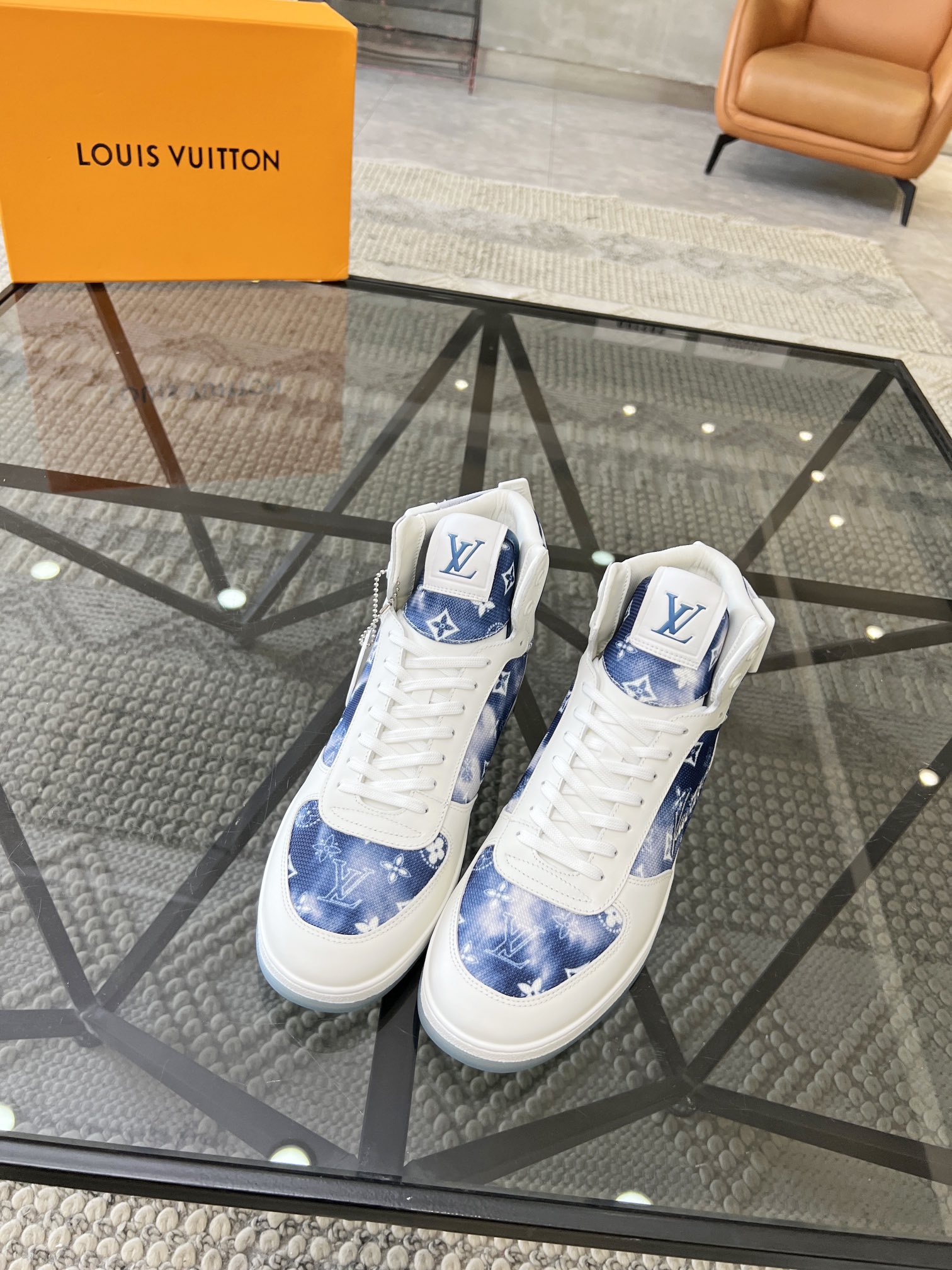 LOUIS VUITTON SHOES 