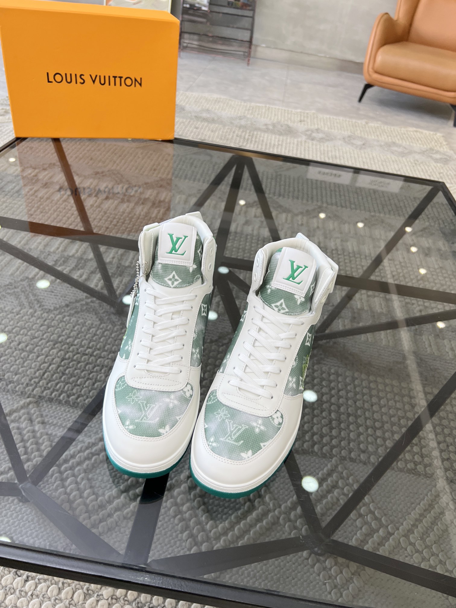 LOUIS VUITTON SHOES 