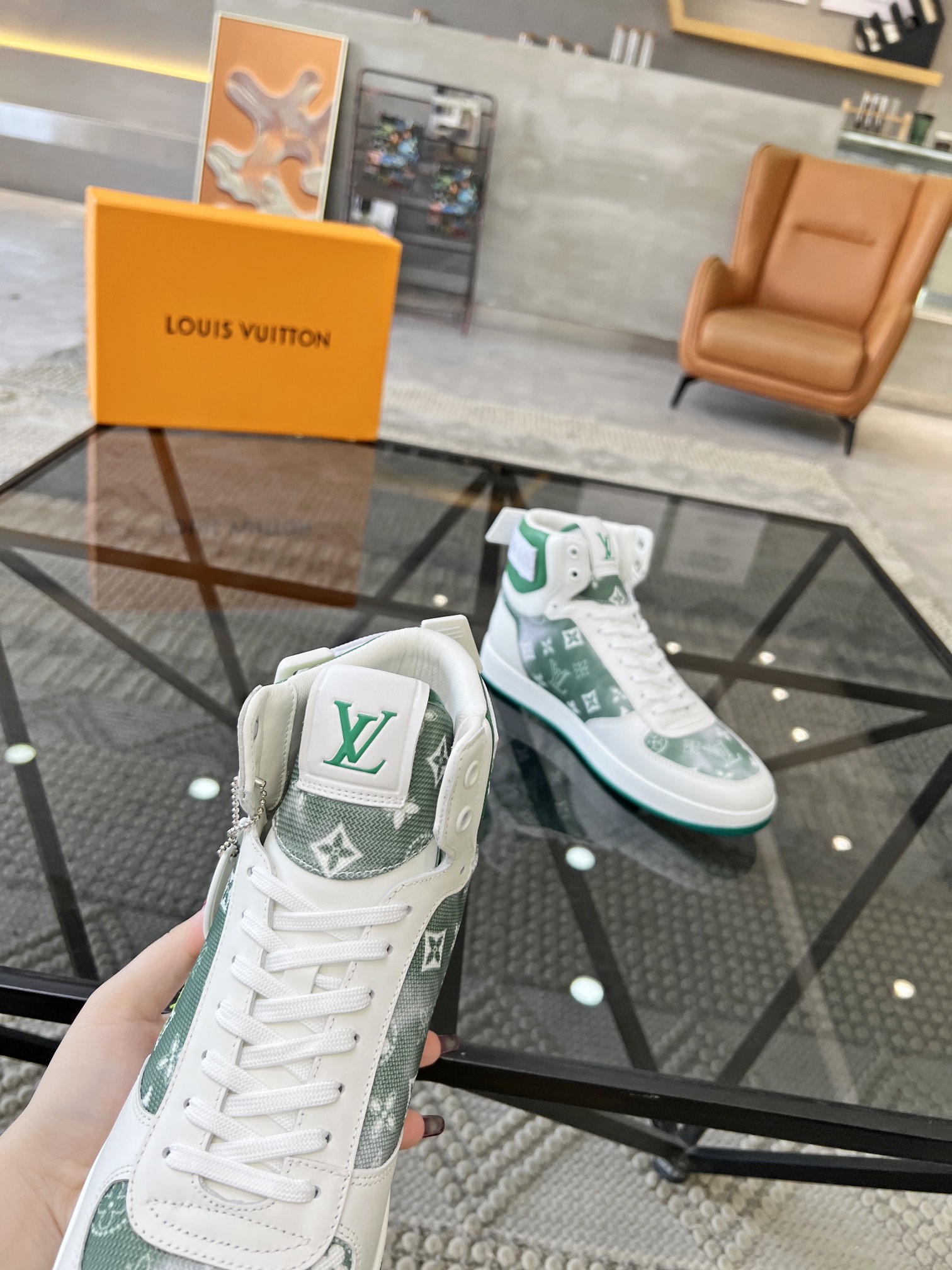 LOUIS VUITTON SHOES 