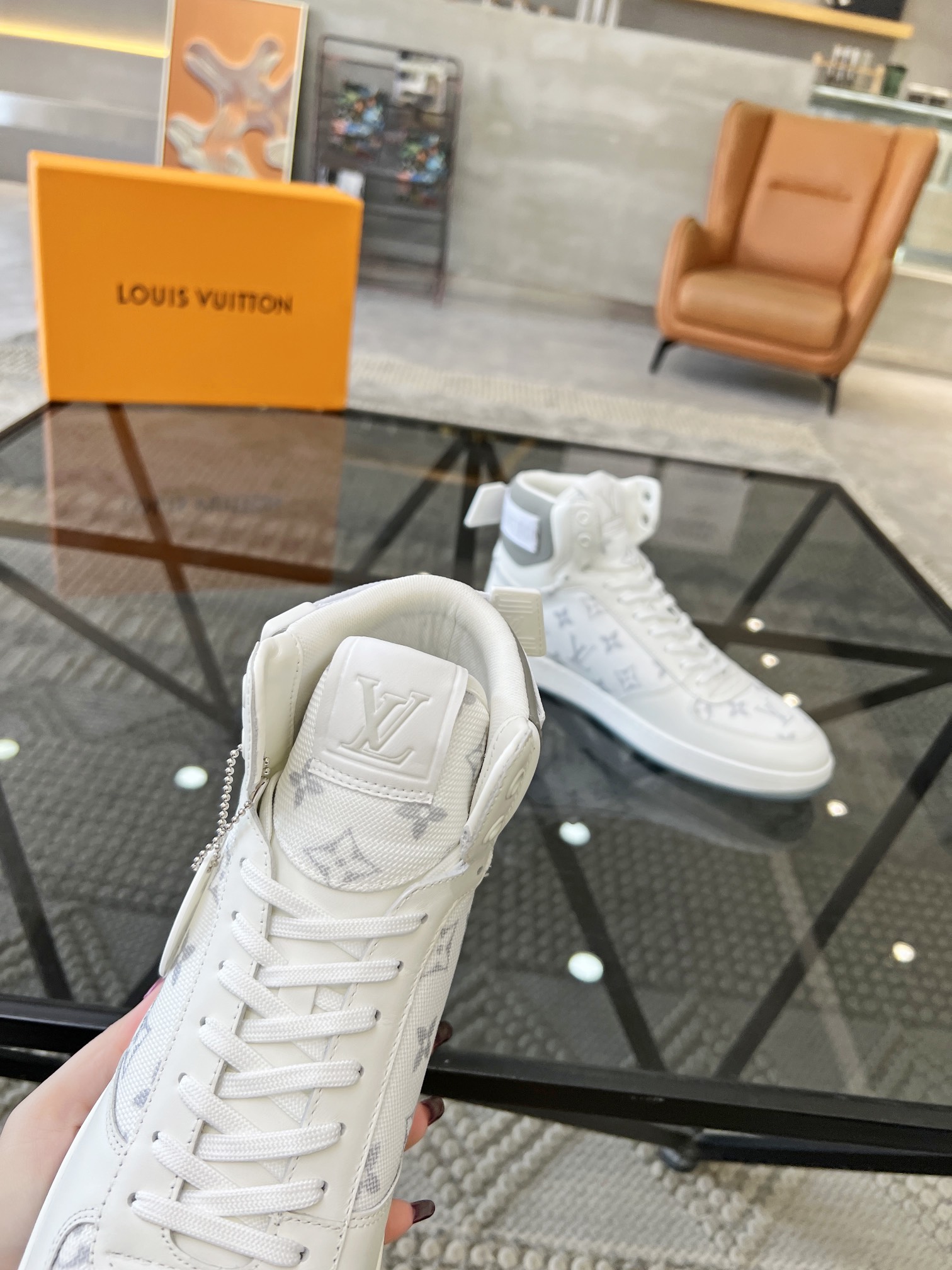 LOUIS VUITTON SHOES 