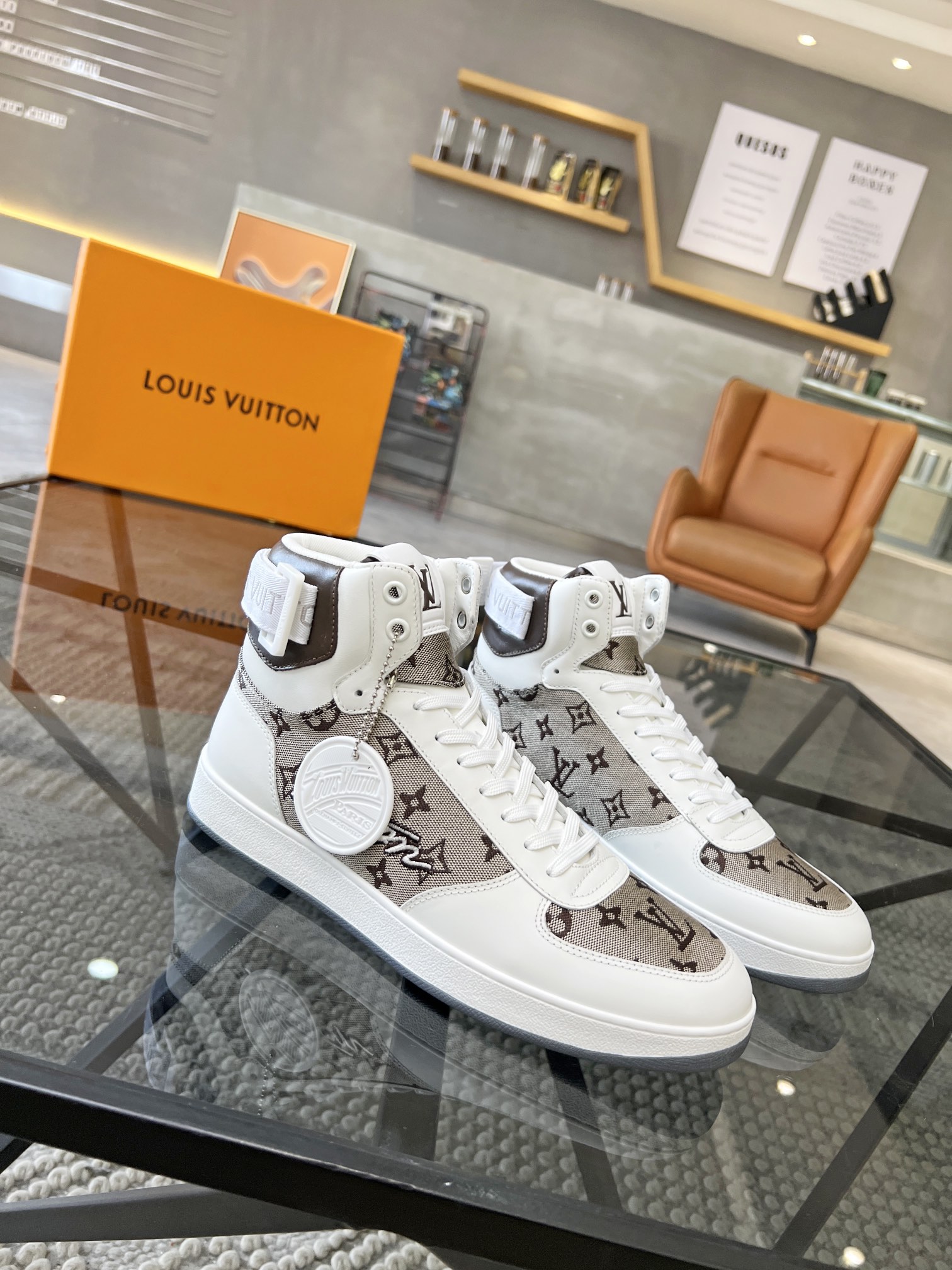 LOUIS VUITTON SHOES 