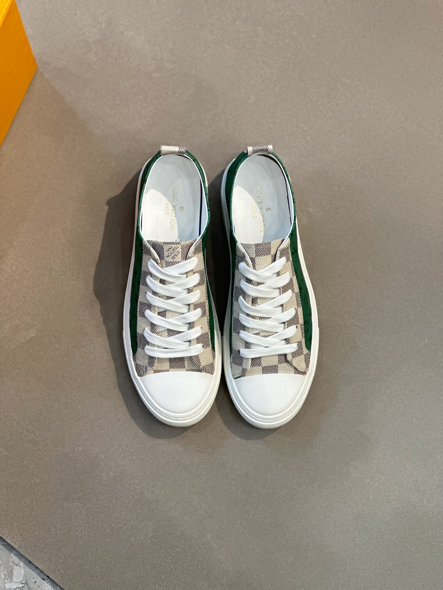 LOUIS VUITTON SHOES 