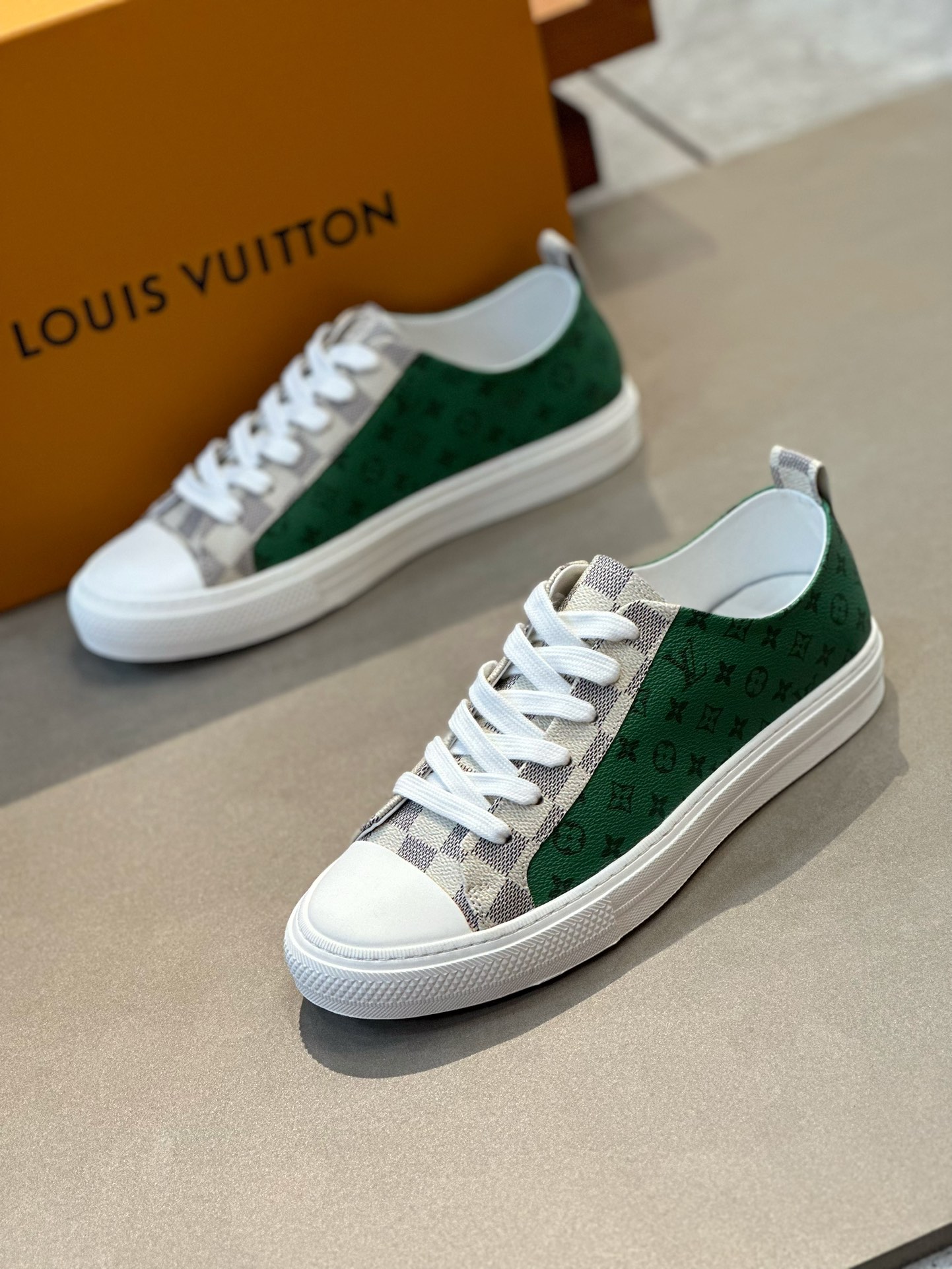LOUIS VUITTON SHOES 