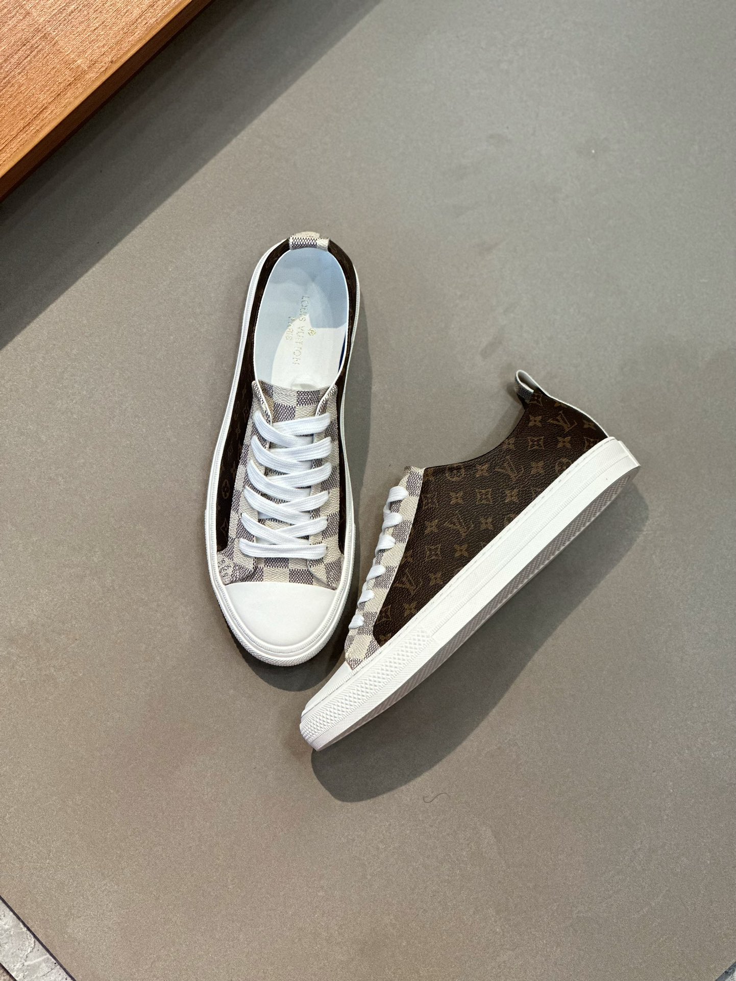LOUIS VUITTON SHOES 