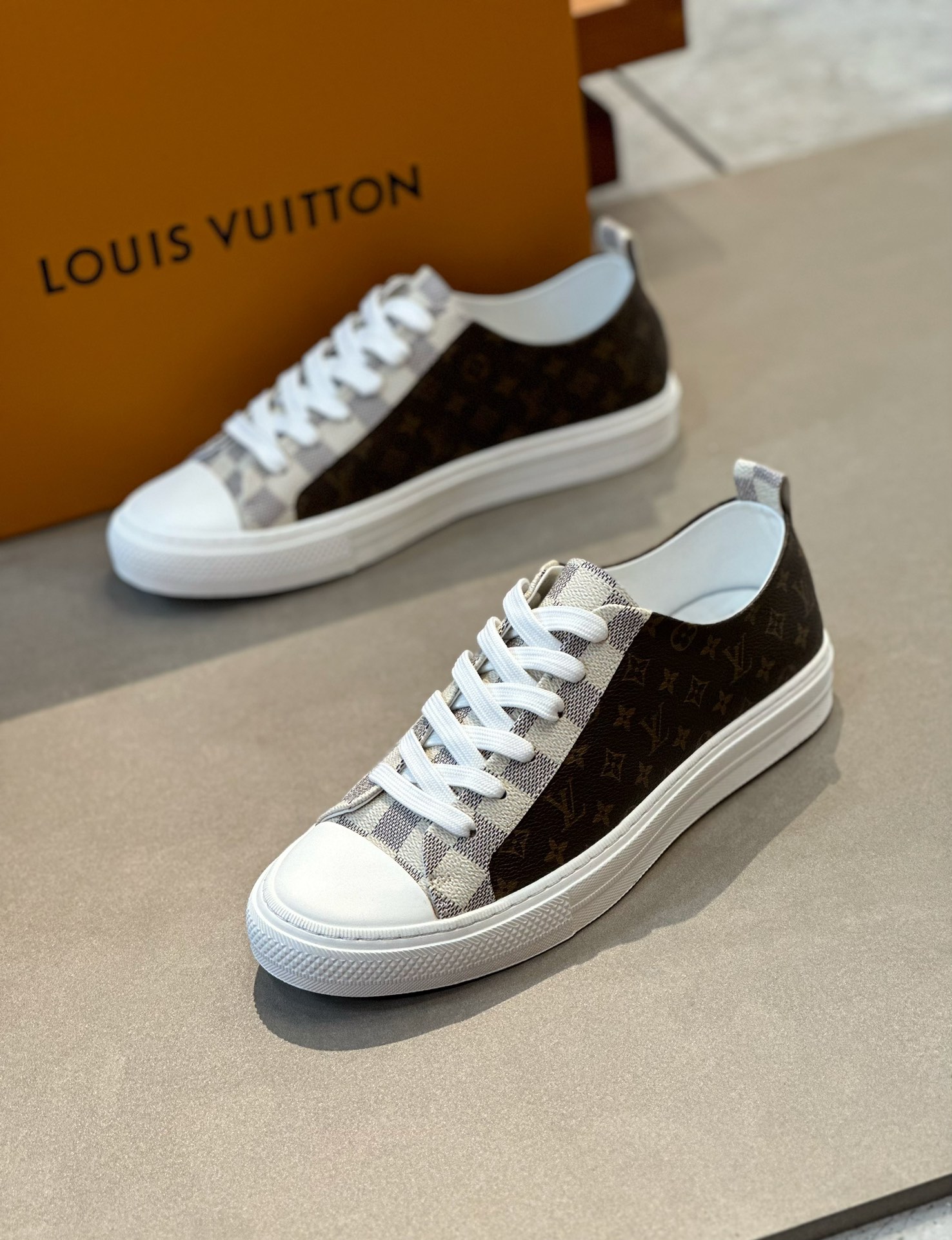 LOUIS VUITTON SHOES 