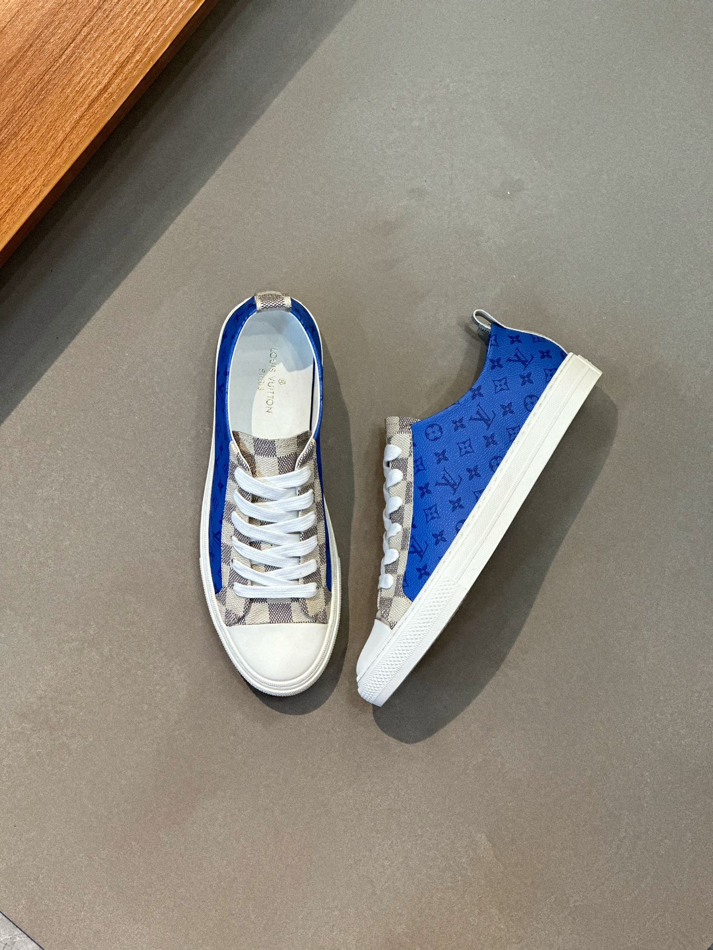 LOUIS VUITTON SHOES 