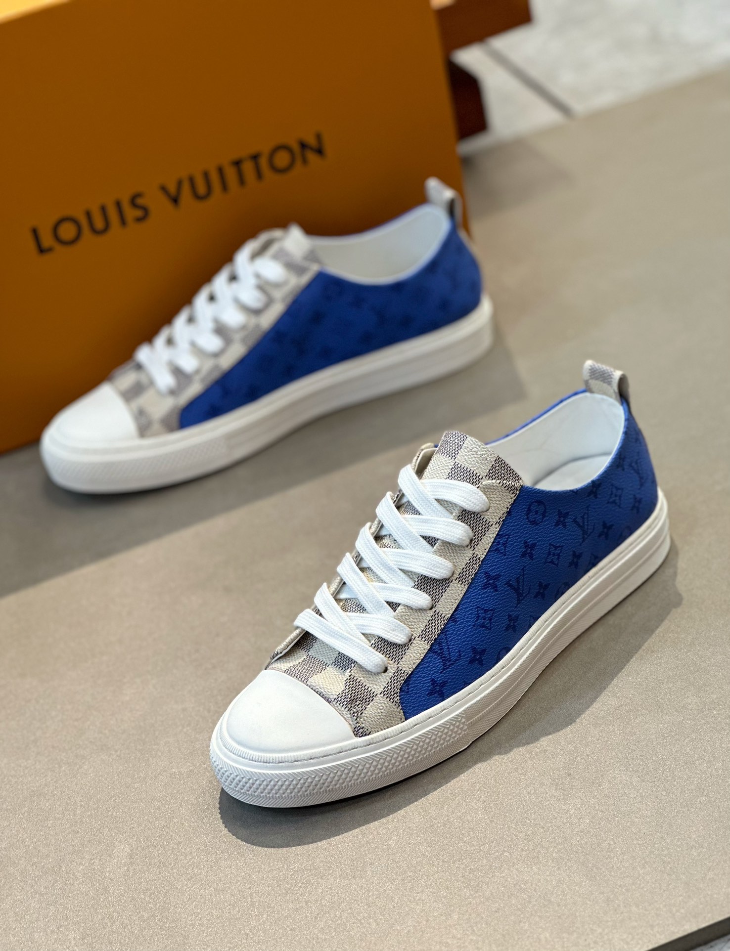 LOUIS VUITTON SHOES 
