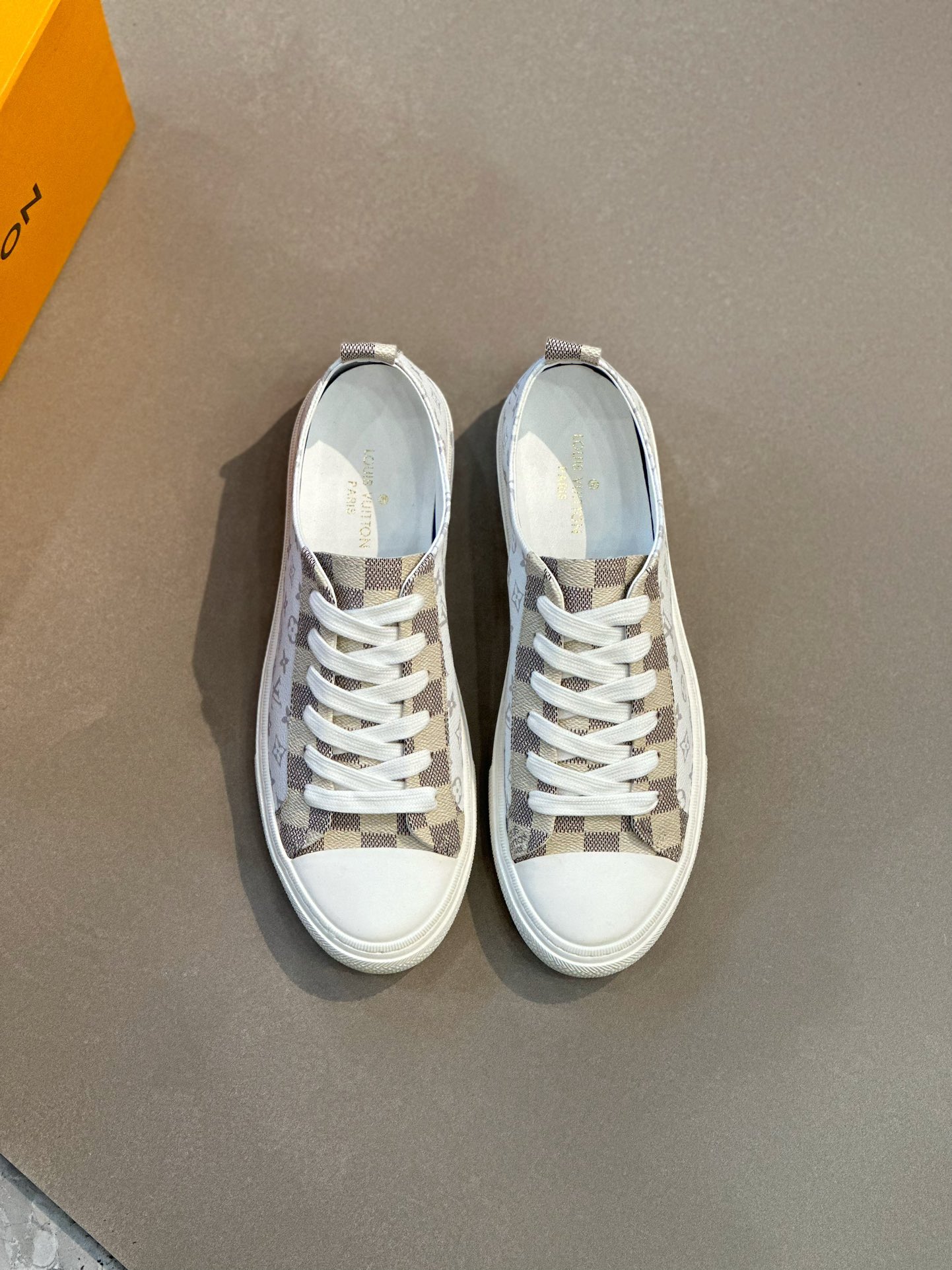 LOUIS VUITTON SHOES 