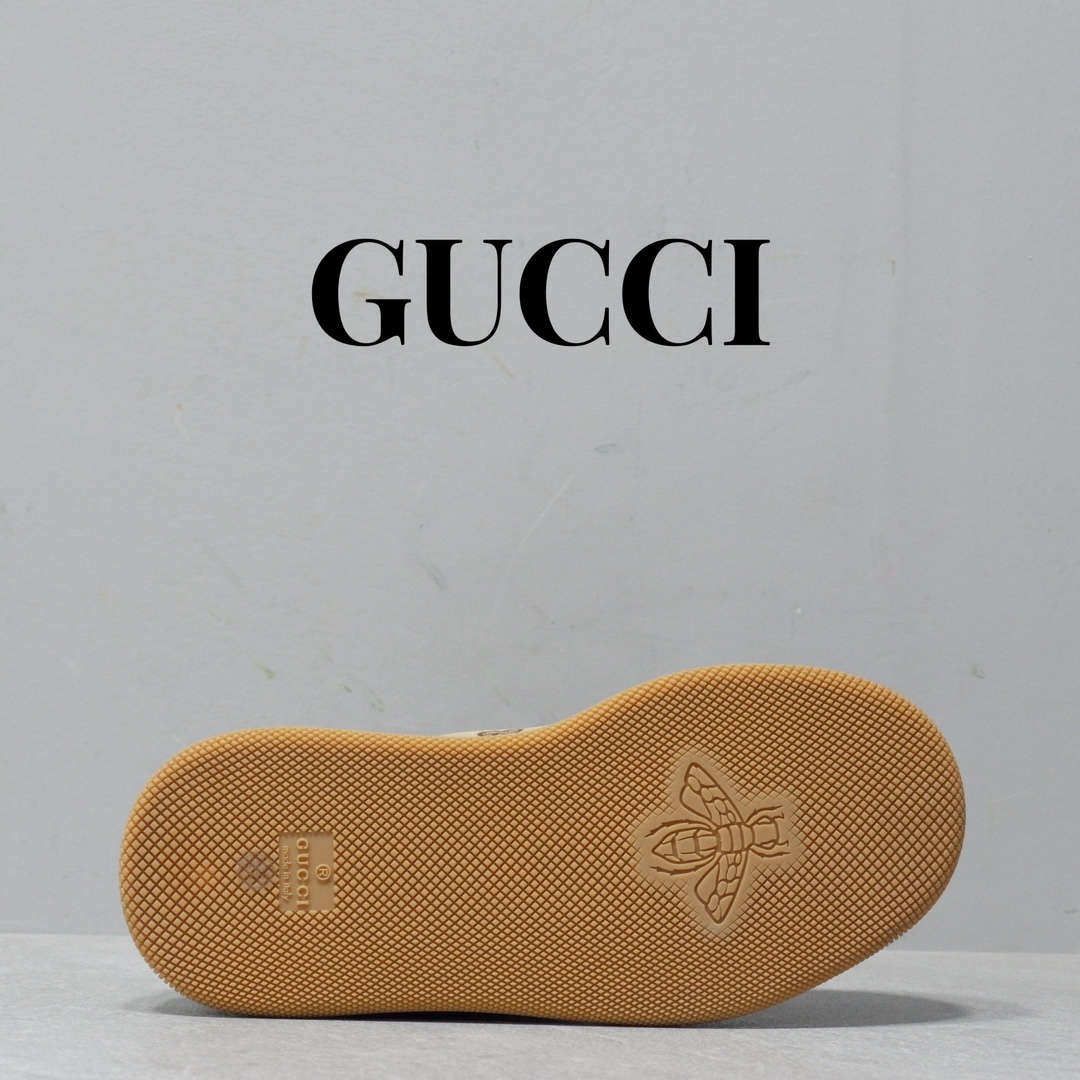 𝙂𝙪𝙘𝙘𝙞 𝘿𝙤𝙪𝙗𝙡𝙚 𝙎𝙘𝙧𝙚𝙚𝙣𝙚𝙧 
