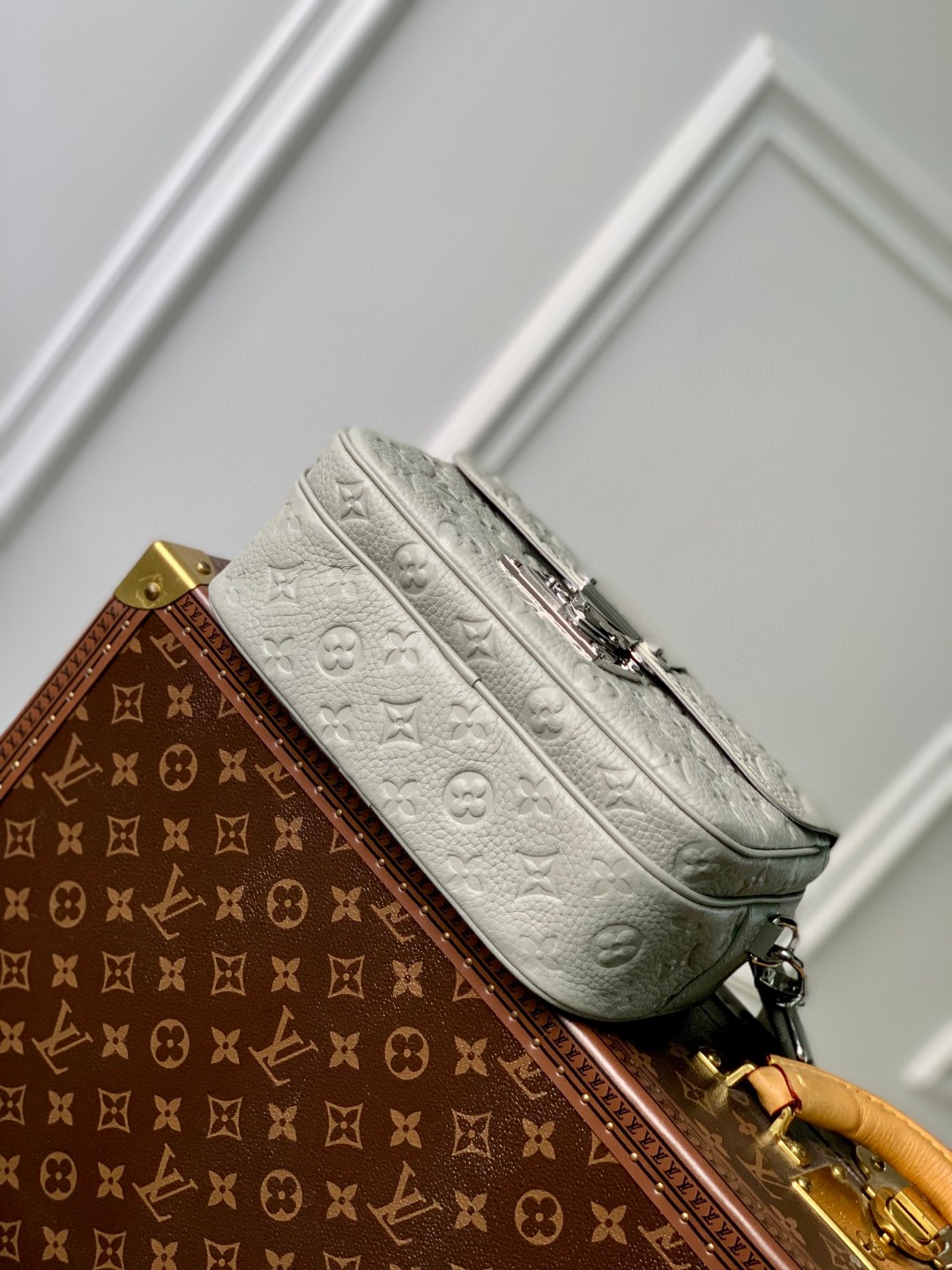 LV S-LOCK 