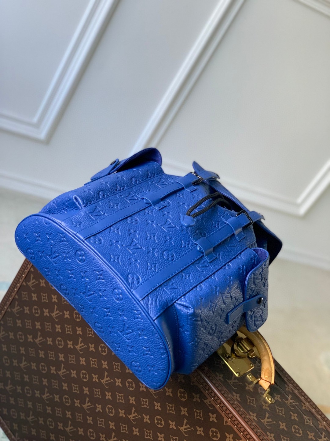 LV CHRISTOPHER