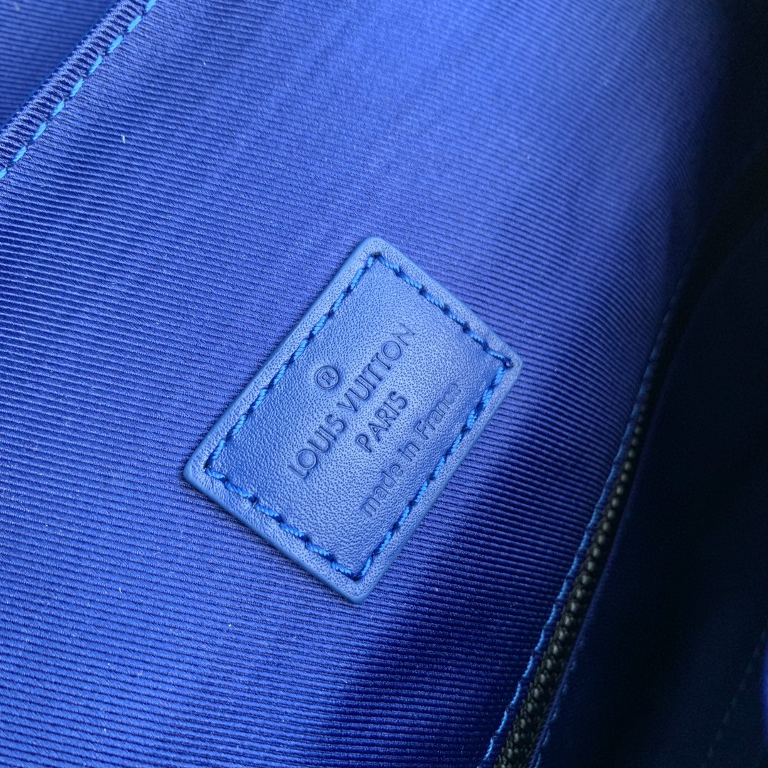 LV CHRISTOPHER