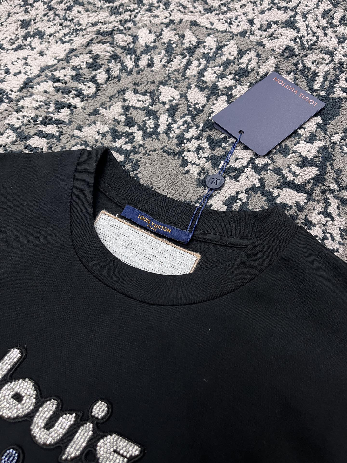 LV T-Shirt