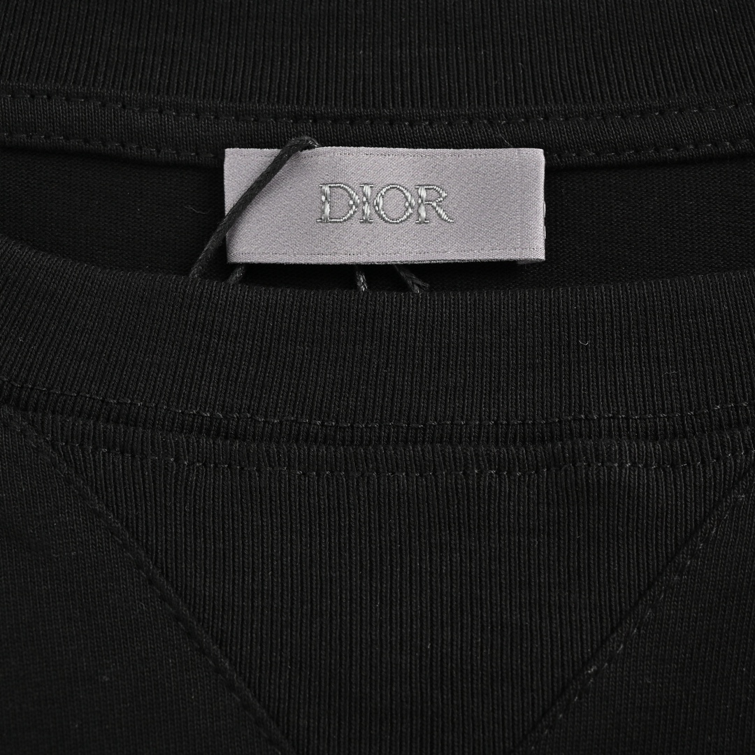 DIOR T-SHIRT