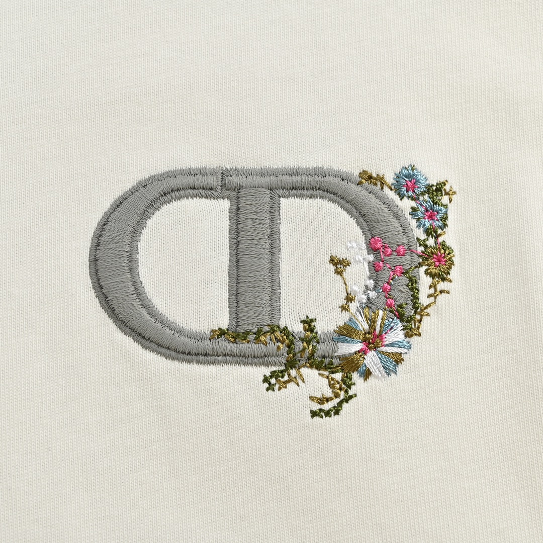 DIOR T-SHIRT