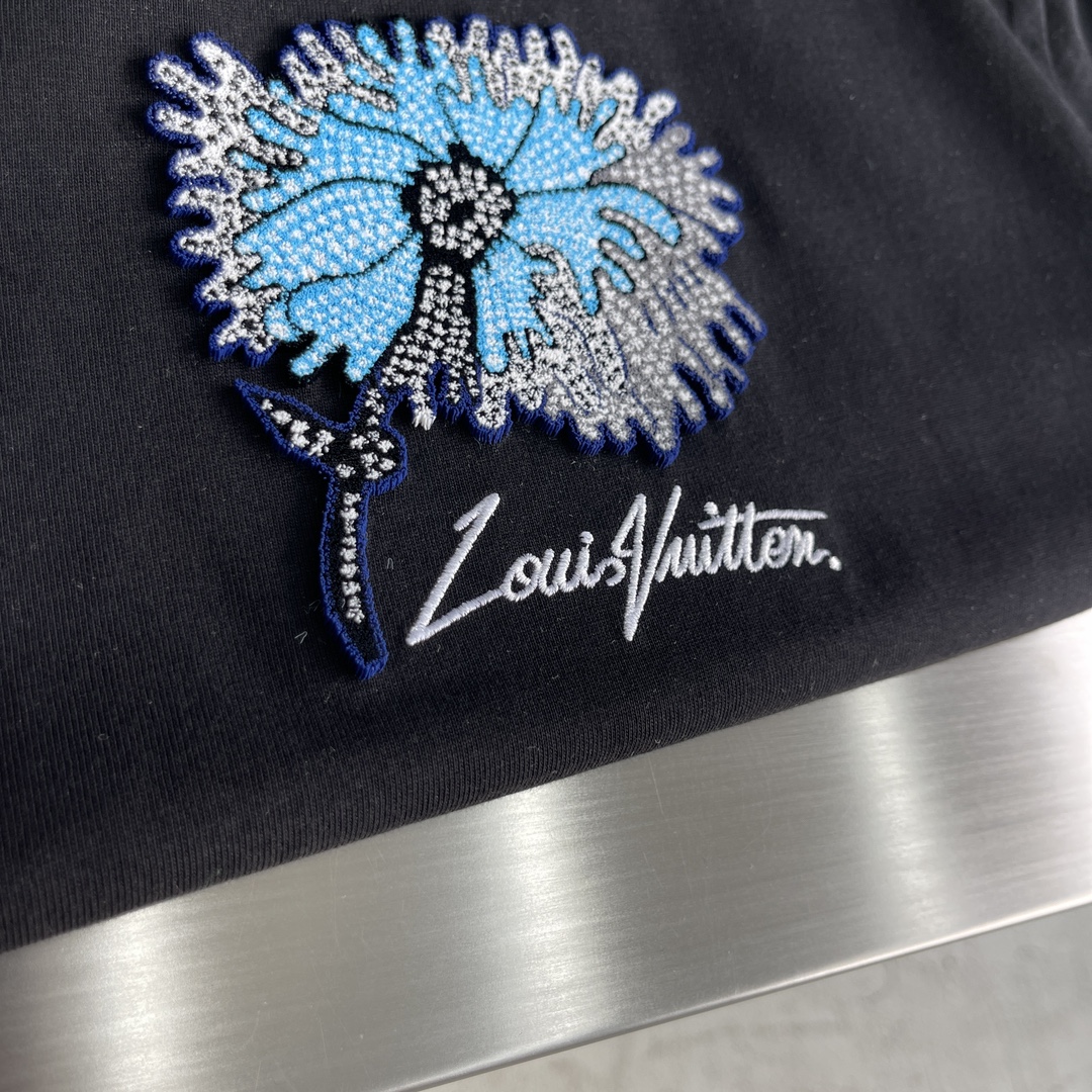 LV T-Shirt