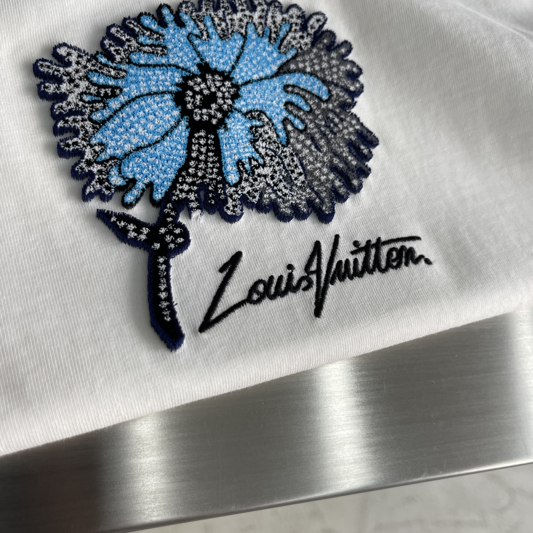 LV T-Shirt